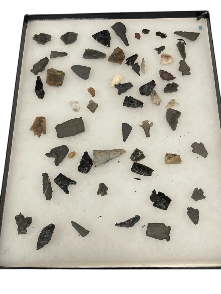 NATIVE AMERICAN ARTIFACTS HAND KNAPPED FLINT / STONE PROJECTILE POINTS / ARROWHEADS / TOOLS (1 of 9)
