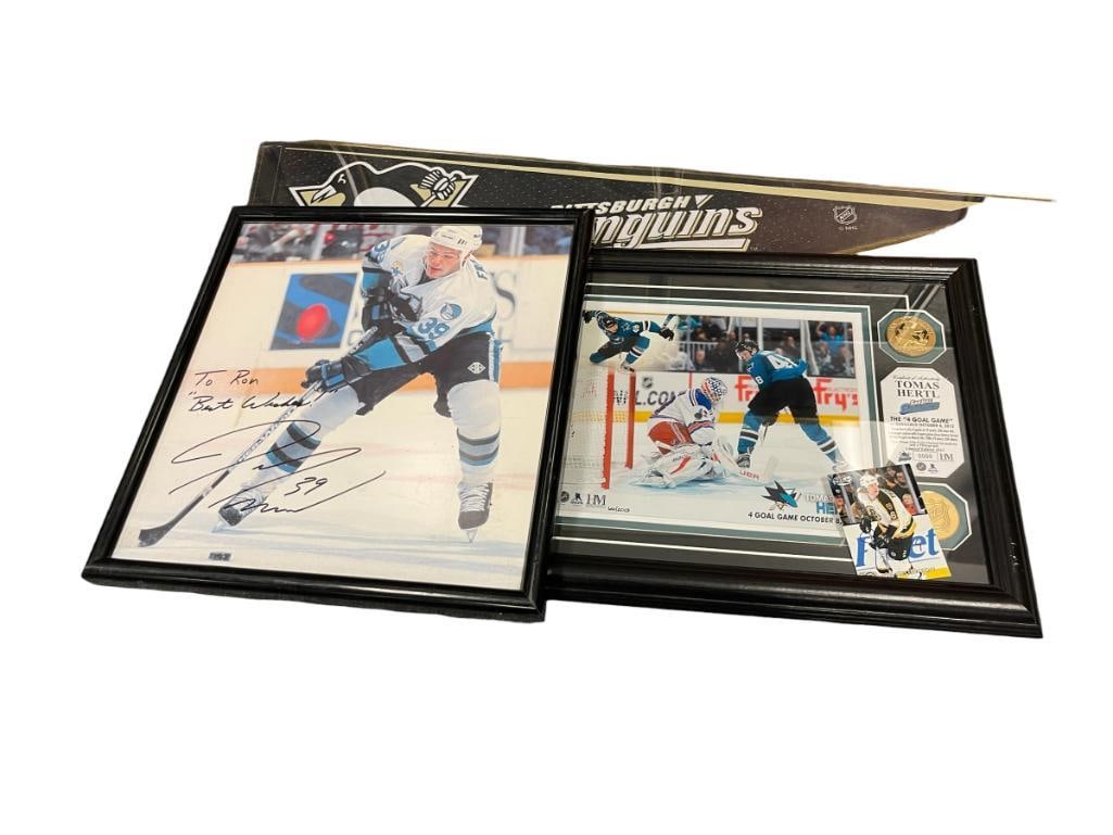 HOCKEY MEMORABILIA JEFF FRIESEN, THOMAS HERTL, JOE THORNTON (1 of 9)