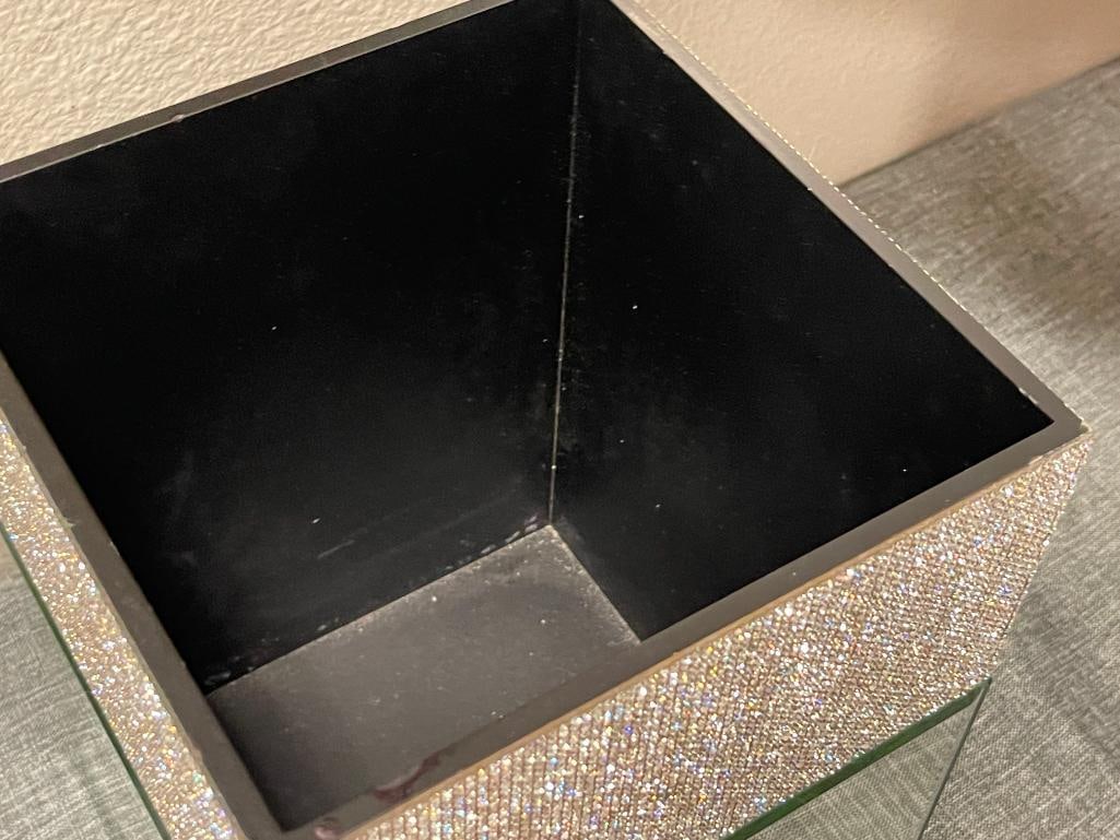 BELLA LUX BEVELED MIRROR AND BEJEWLED FANCY WASTE BASKET - 4