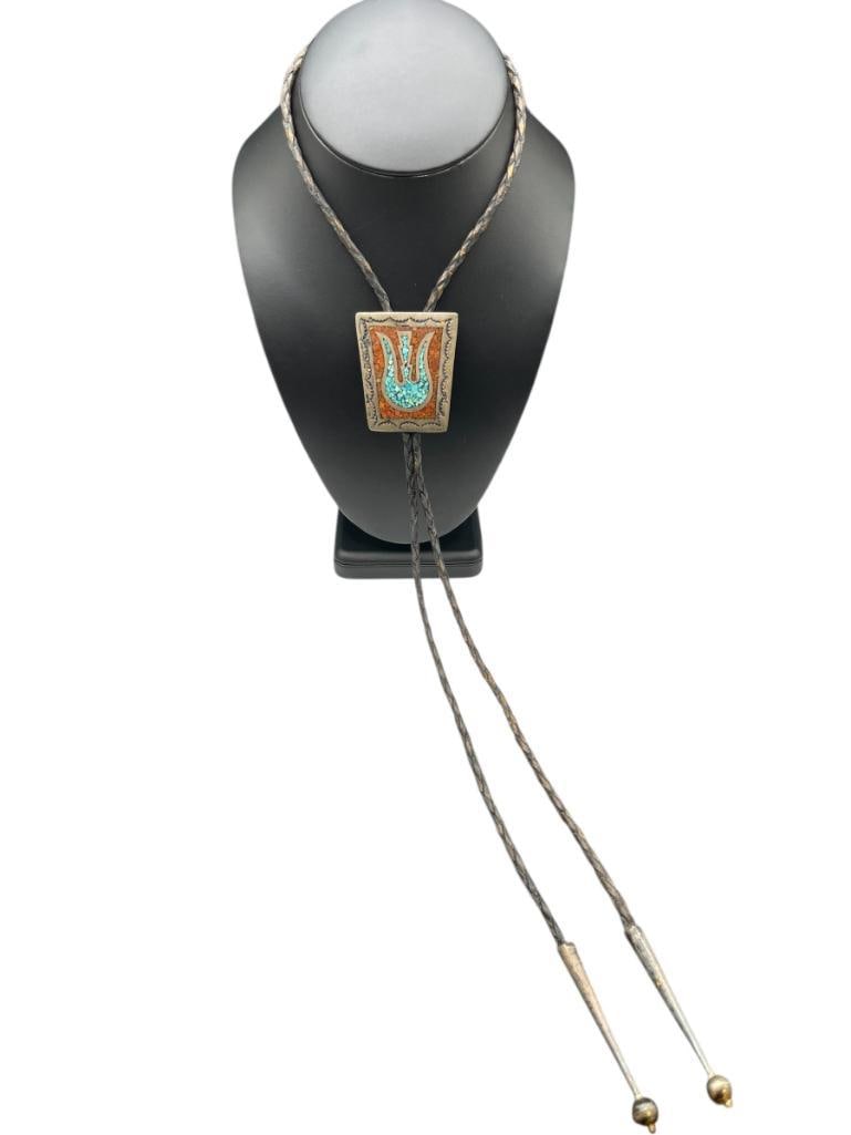VINTAGE NAVAJO STERLING SILVER INLAID CRUSHED TURQUOISE AND CORAL BOLO TIE (1 of 6)