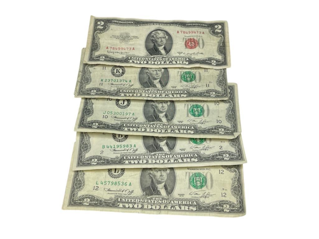 FIVE U.S. $2 CURRENCY NOTES INCLUDING 1953-C RED SEAL $2 NOTE (1 of 8)