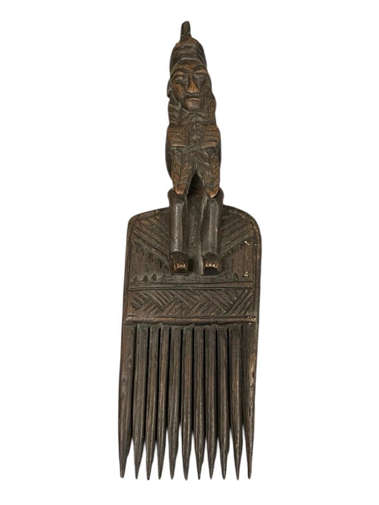 VINTAGE HEMBA AFRICAN WEDDING COMB HAND CARVED FIGURAL COMB (1 of 7)