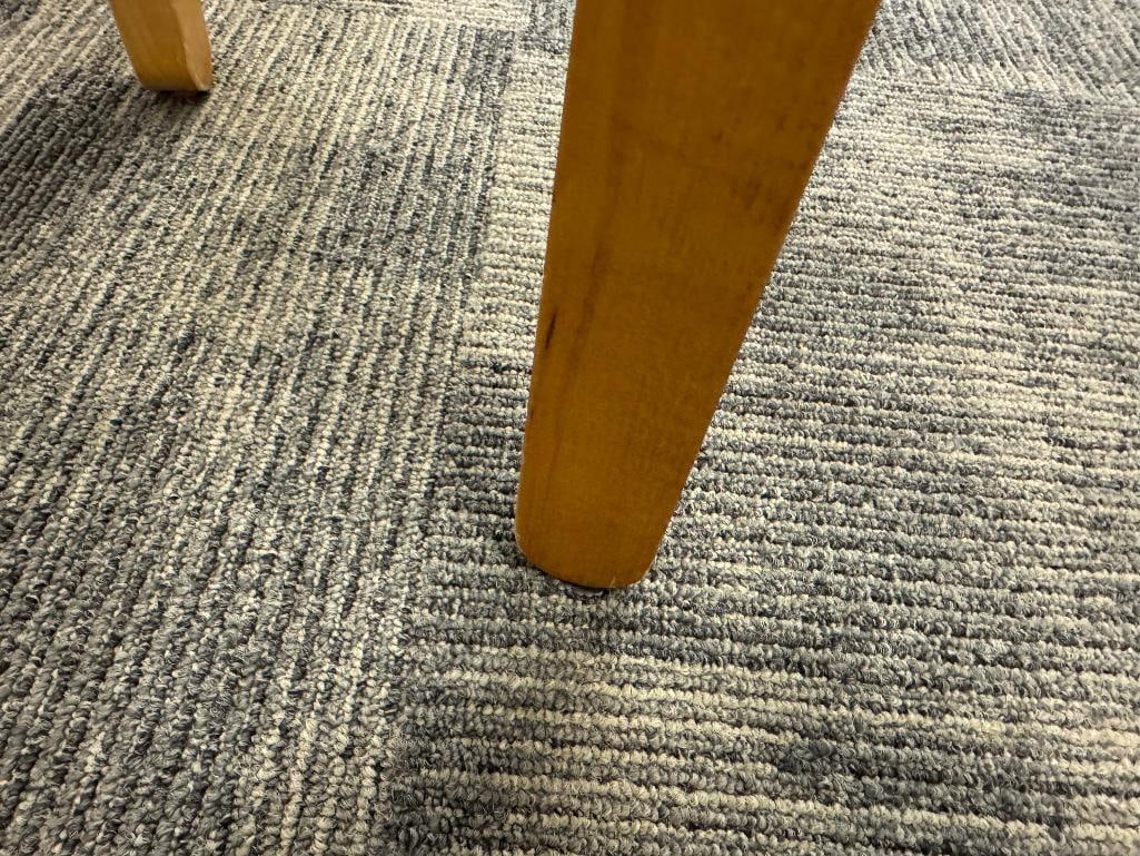 1970'S BAKER FURNITURE ART DECO STYLED TABLE WITH DISTINCT CONTRASTING WOOD INLAY TOP - 11