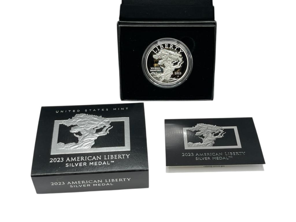 2023 U.S MINT AMERICAN LIBERTY .999 FINE SILVER MEDAL " WE SHALL PERSEVERE " (1 of 8)