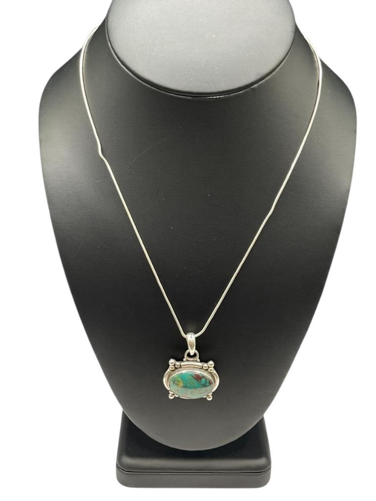 STERLING SILVER OVAL CABOCHON GREEN TURQUOISE PENDANT NECKLACE (1 of 5)
