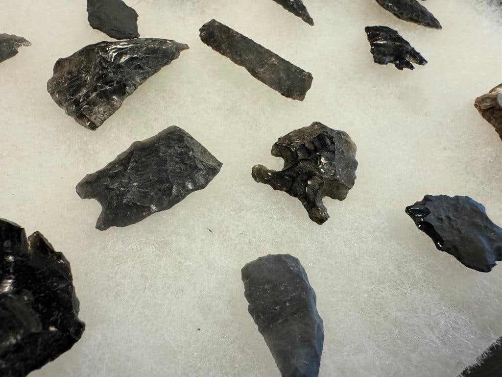 NATIVE AMERICAN ARTIFACTS / TOOLS, PRIMITIVE TOOLS ARROWHEADS / PROJECTILE POINTS - 17