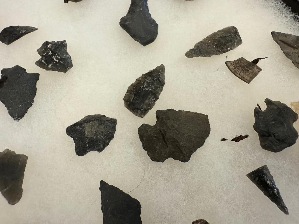 NATIVE AMERICAN ARTIFACTS / TOOLS, PRIMITIVE TOOLS ARROWHEADS / PROJECTILE POINTS - 20