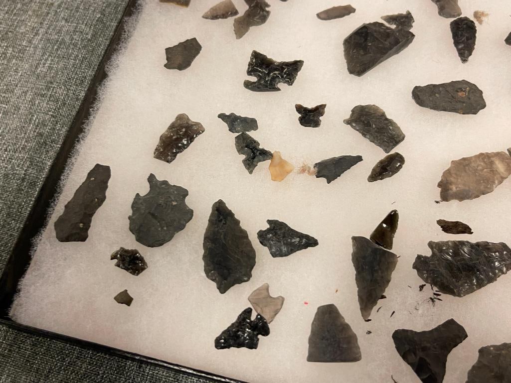 NATIVE AMERICAN ARTIFACTS / TOOLS, PRIMITIVE TOOLS ARROWHEADS / PROJECTILE POINTS - 2