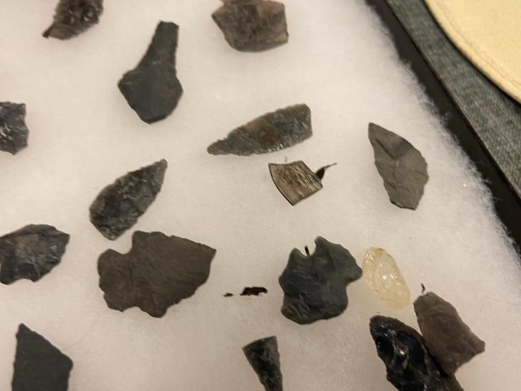 NATIVE AMERICAN ARTIFACTS / TOOLS, PRIMITIVE TOOLS ARROWHEADS / PROJECTILE POINTS - 6