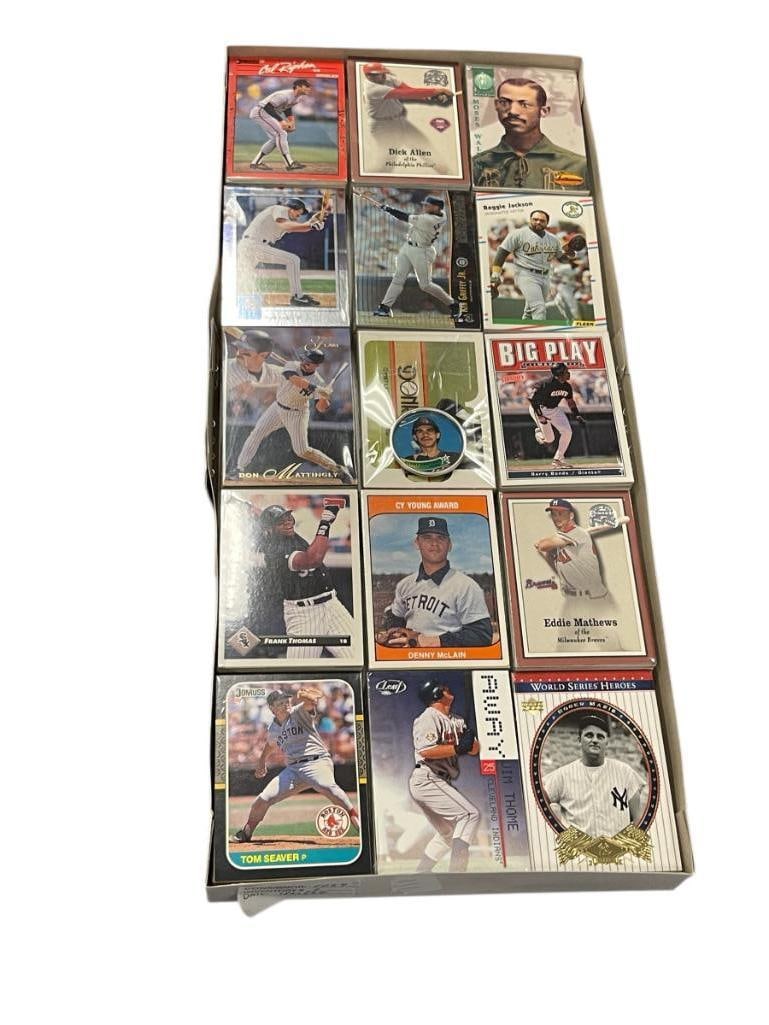 750 BASEBALL MLB SPORTS CARDS IN COLLATED PACKS (1 of 12)