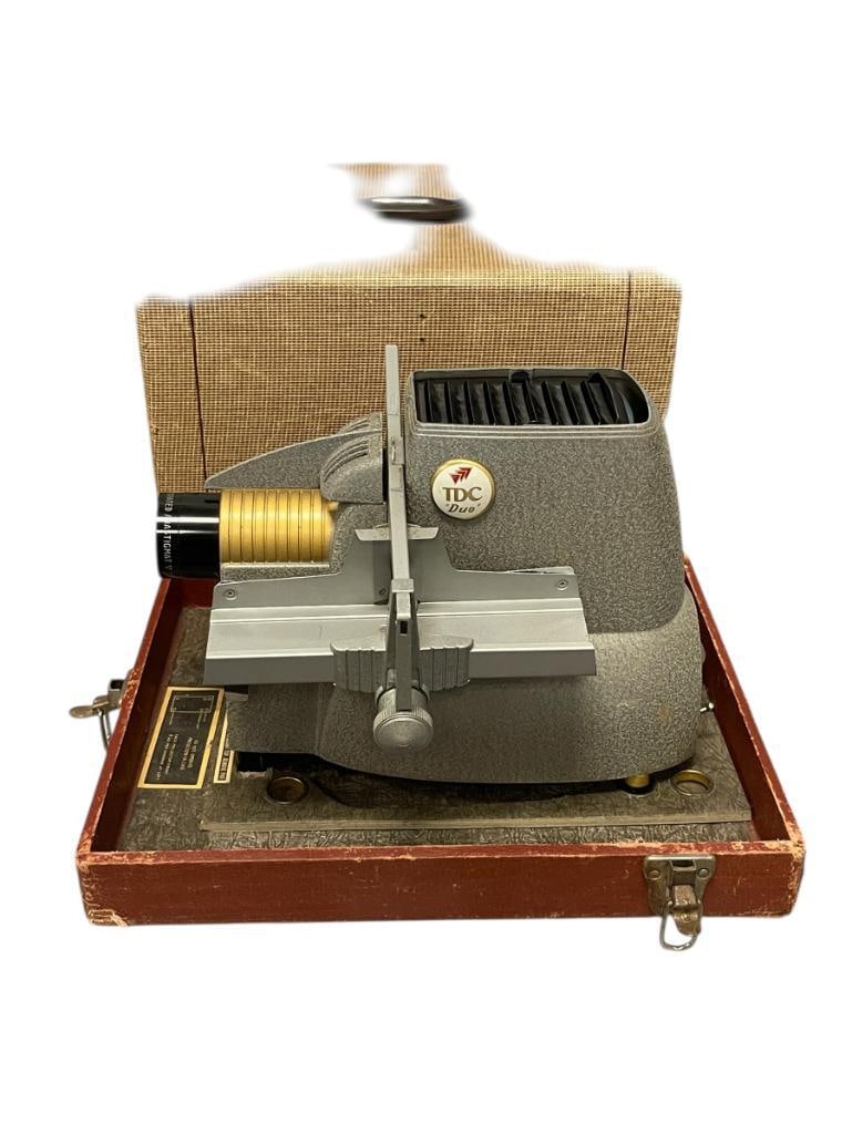 VINTAGE TDC DUO SLIDE PROJECTOR STREAMLINER 300 THREE DIMENSION COMPANY (1 of 8)