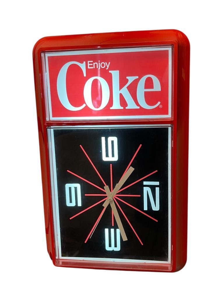 CIRCA 1985 ILLUMINATING COCA-COLA ELECTRIC ADVERTISMENT WALL CLOCK (1 of 8)