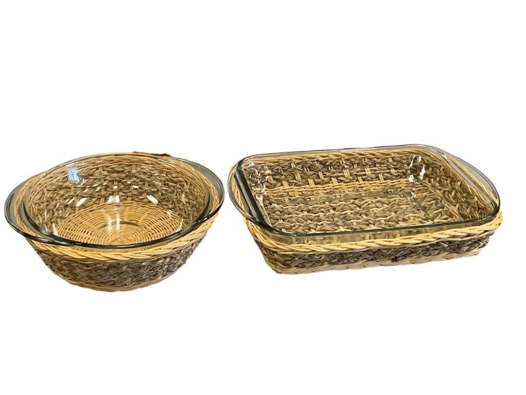 ANCHOR HOCKING AND PYREX GLASS BAKING DISHES WITH MATCHING WICKER HOLDERS (1 of 8)