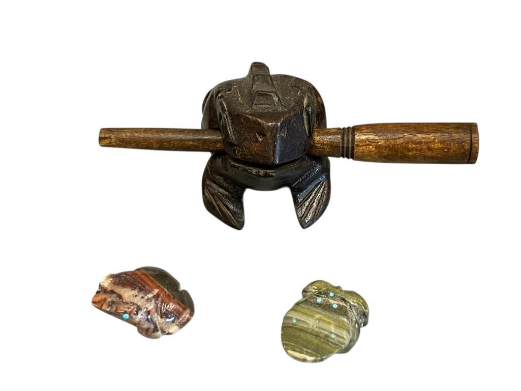 WOODEN FROG GUIRO PERCUSSION INSTRUMENT AND HAND CARVED FROG FETISHES (1 of 8)