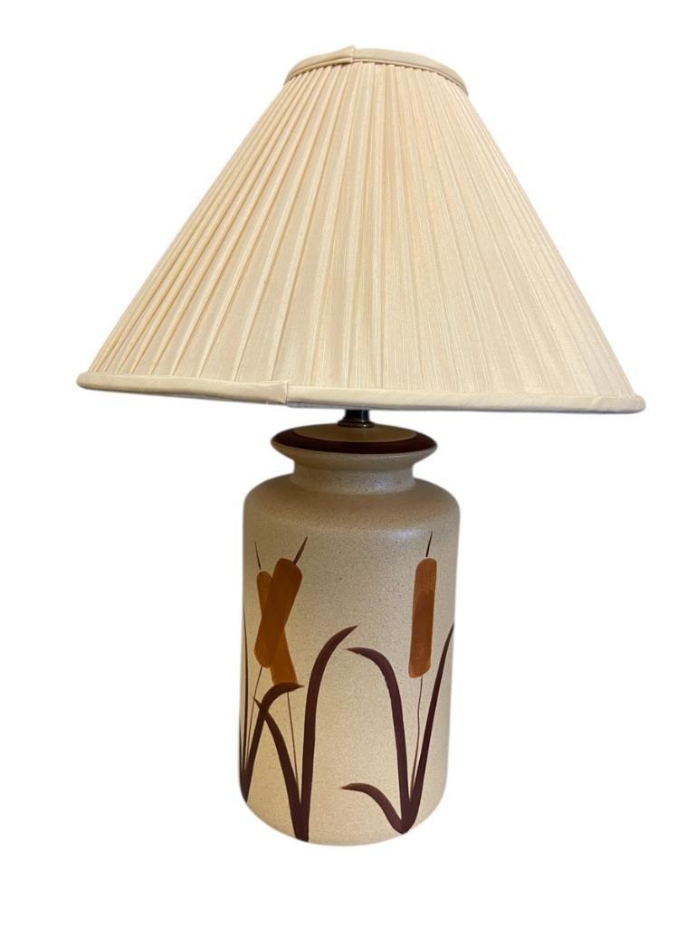 CALIFORNIA SPECKLED POTTERY VINTAGE COTTONTAIL LARGE TABLE LAMP (1 of 7)