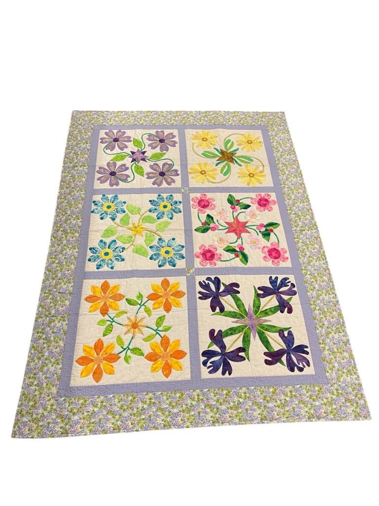 VINTAGE HANDMADE STARS IN THE GARDEN PATTERN QUILT (1 of 6)