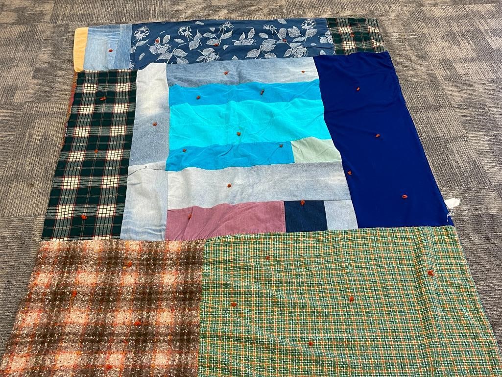 VINTAGE HANDMADE PATCHWORK QUILT / BLANKET - 2