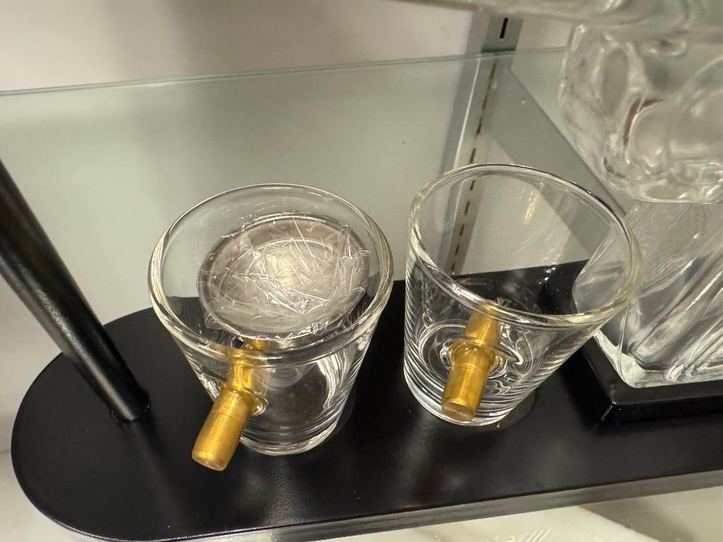 UNIQUE FIGURAL GLASS PISTOL LIQUOR DECANTER WITH TWO SHOT GLASSES - 7
