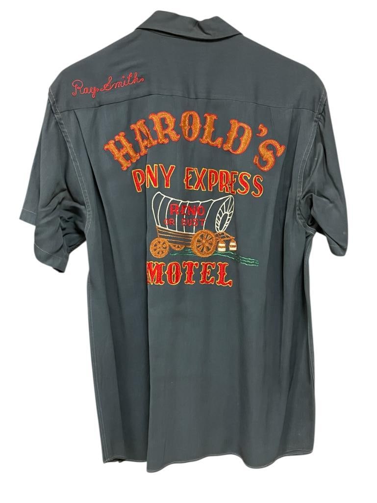 HAROLD'S CLUB CASINO OWNER RAY SMITH'S PONY EXPRESS MOTEL BOWLING SHIRT BY BOWLRITE: FEATURING EXCEPTIONAL CHAINSTITCHED DETAIL WITH "RENO OR BUST" CONESTOGA WAGON ON BACK AND NAME EMBROIDERED ON FRONT, GREAT CONDITION, RAYMOND A. SMITH, RENO CASINO MAGNATE SIZE MEDIUM