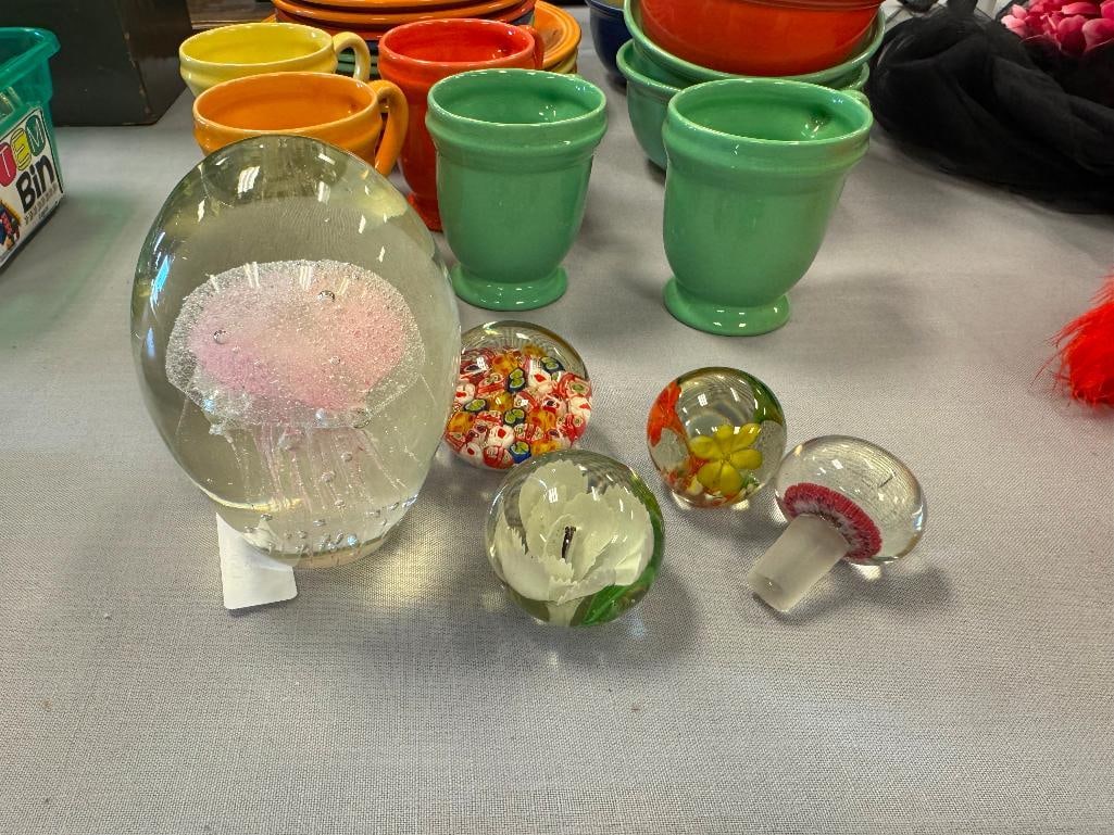 HAND BLOWN ART GLASS PAPERWIGHTS AND WINE BOTTLE STOPPER (1 of 11)