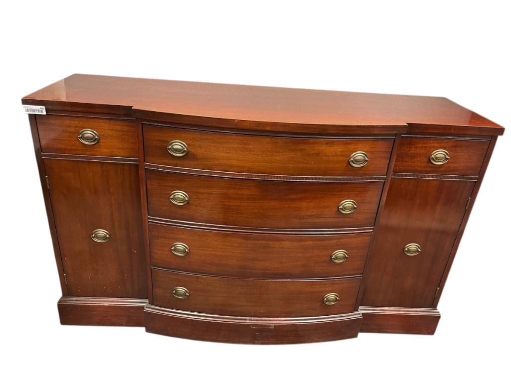 VINTAGE TRADITIONAL MAHOGANY BOW-FRONT BUFFET WITH BRASS HARDWARE (1 of 11)