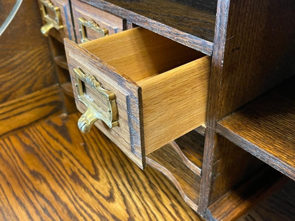 VINTAGE MARK WAYNE DARK STAINED OAK ROLL TOP DESK - 8