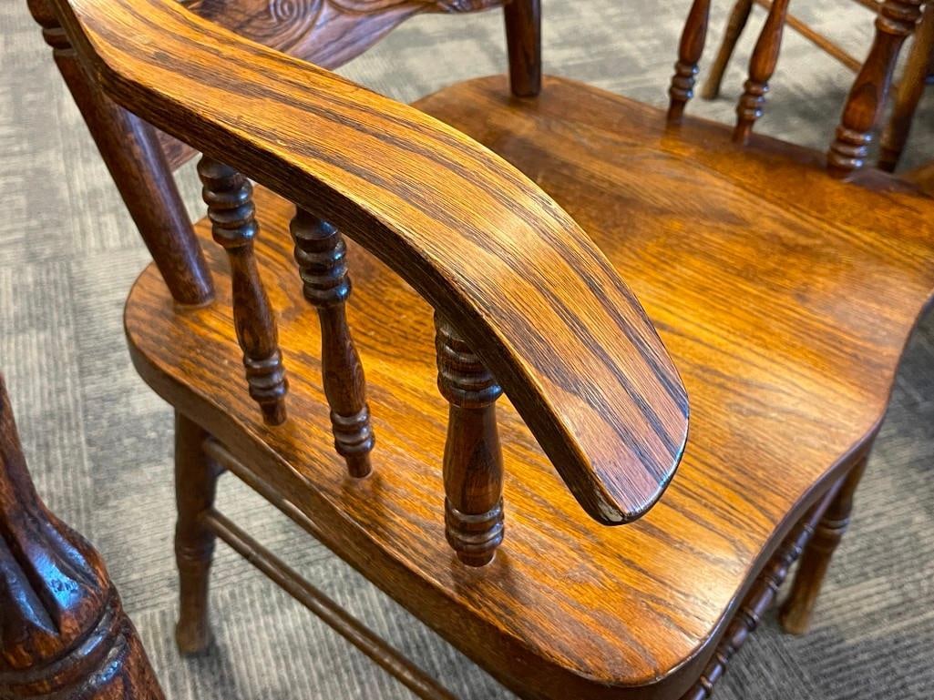 VINTAGE DARK STAINED OAK PEDESTAL CLAW FOOT DINING TABLE WITH SIX PRESSED BACK CHAIRS WITH LEAVES - 11
