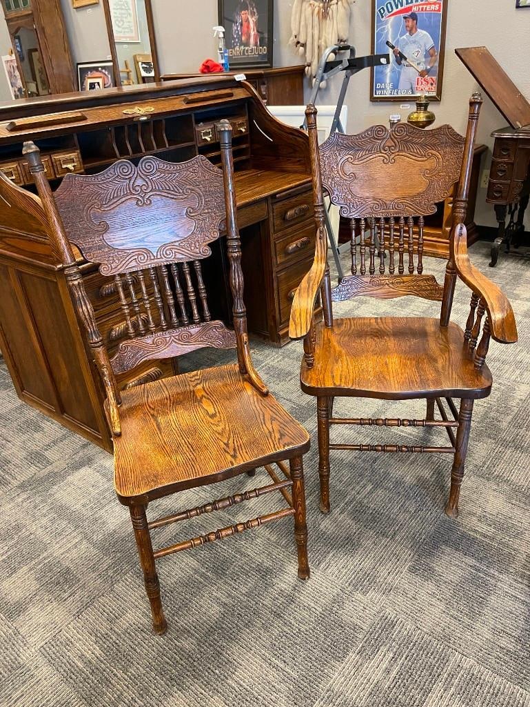 VINTAGE DARK STAINED OAK PEDESTAL CLAW FOOT DINING TABLE WITH SIX PRESSED BACK CHAIRS WITH LEAVES - 8