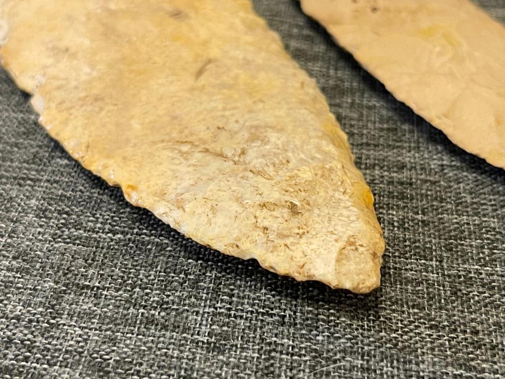 PALEO NATIVE AMERICAN HAND KNAPPED CLOVIS POINTS / ARROWHEADS / ARTIFACTS - 8