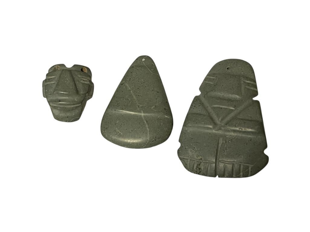 PRE-COLUMBIAN HAND CRVED GREEN HARDSTONE AXE GOD PENDANTS (1 of 6)