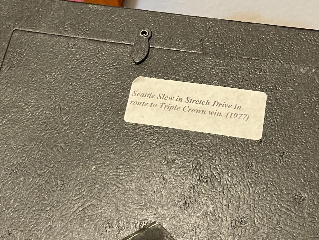 1977 SEATTLE SLEW TRIPLE CROWN WINNER WITH JEAN CRUGUET KENTUCKY DERBY REPRODUCTION PHOTO - 6