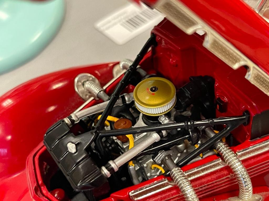 ERTL 1/10 DIE-CAST MODEL REPLICA OF A 1937 CORD 812 - 6