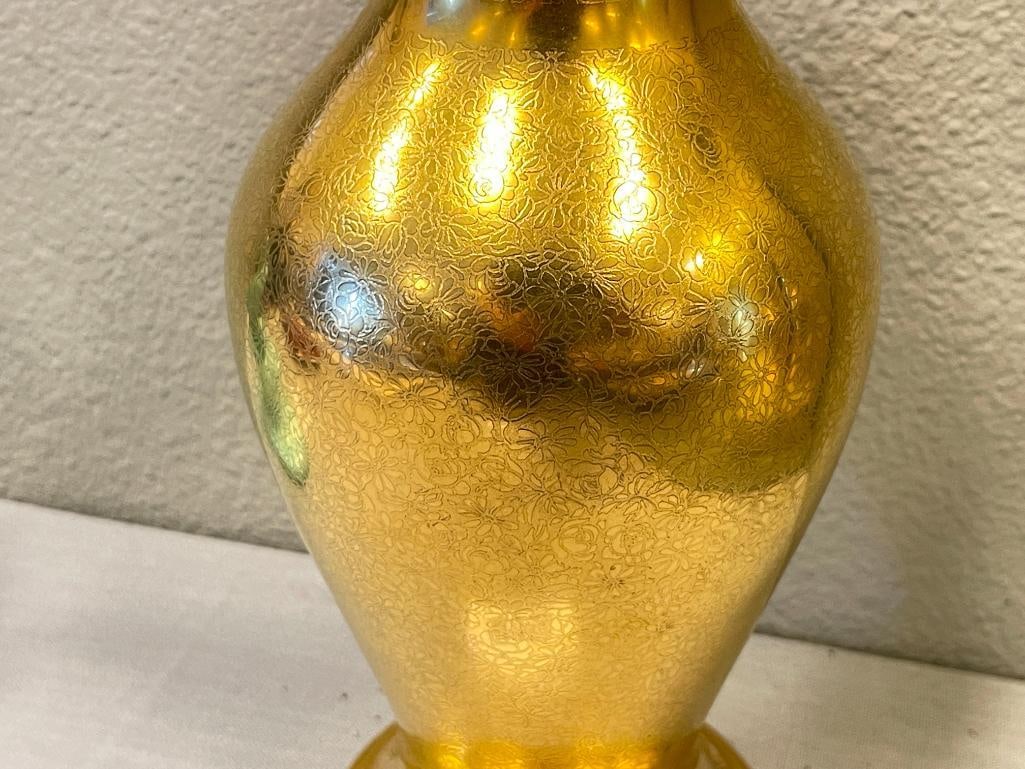 VINTAGE U.S.A. PICKARD CHINA 22KT GOLD DECORATED CERAMIC VASE WITH FLORAL DESIGN - 2