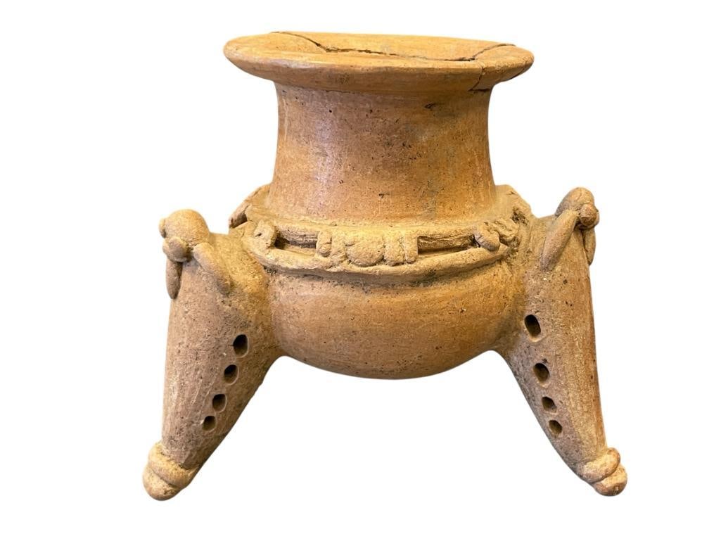 PRE-COLUMBIAN POTTERY THREE-FOOTED BOWL / BRAZIER (1 of 9)