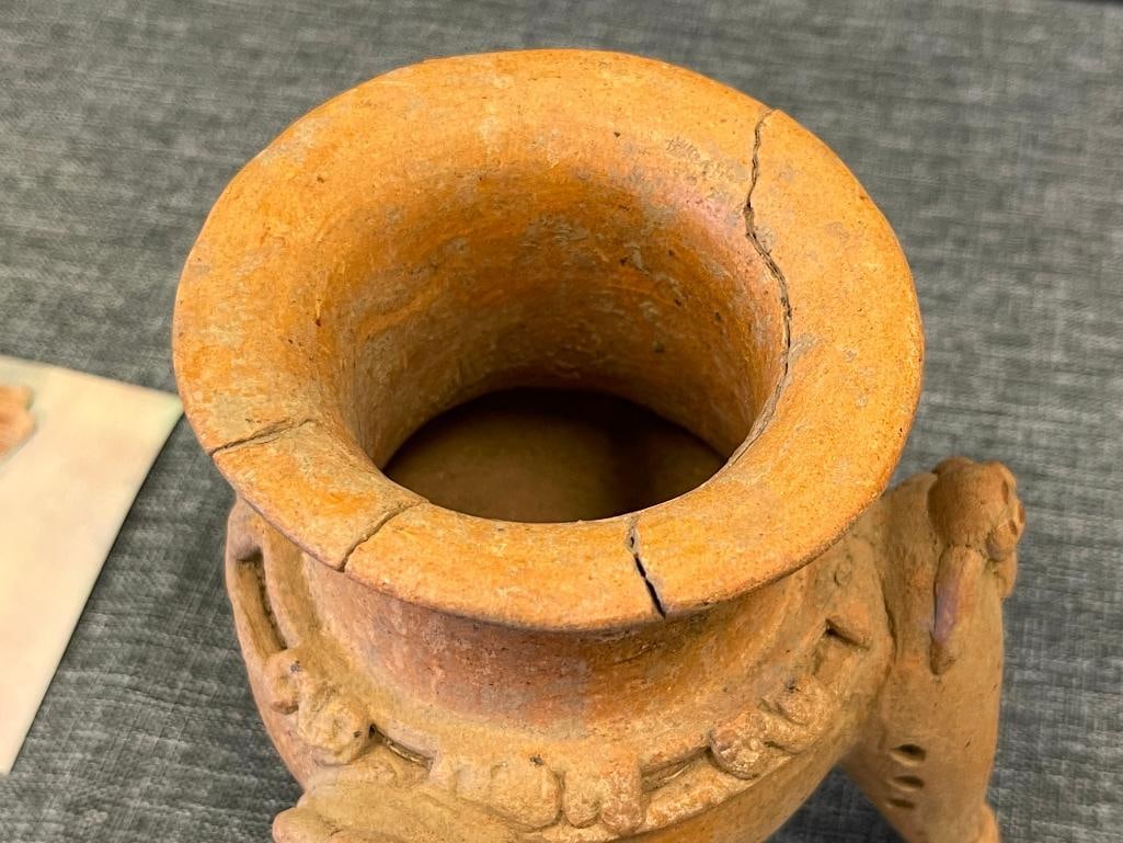 PRE-COLUMBIAN POTTERY THREE-FOOTED BOWL / BRAZIER - 4