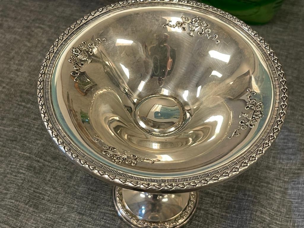 VINTAGE 20TH CENTURY WEIGHTED STERLING SILVER COMPOTE WITH URN DESIGN - 2