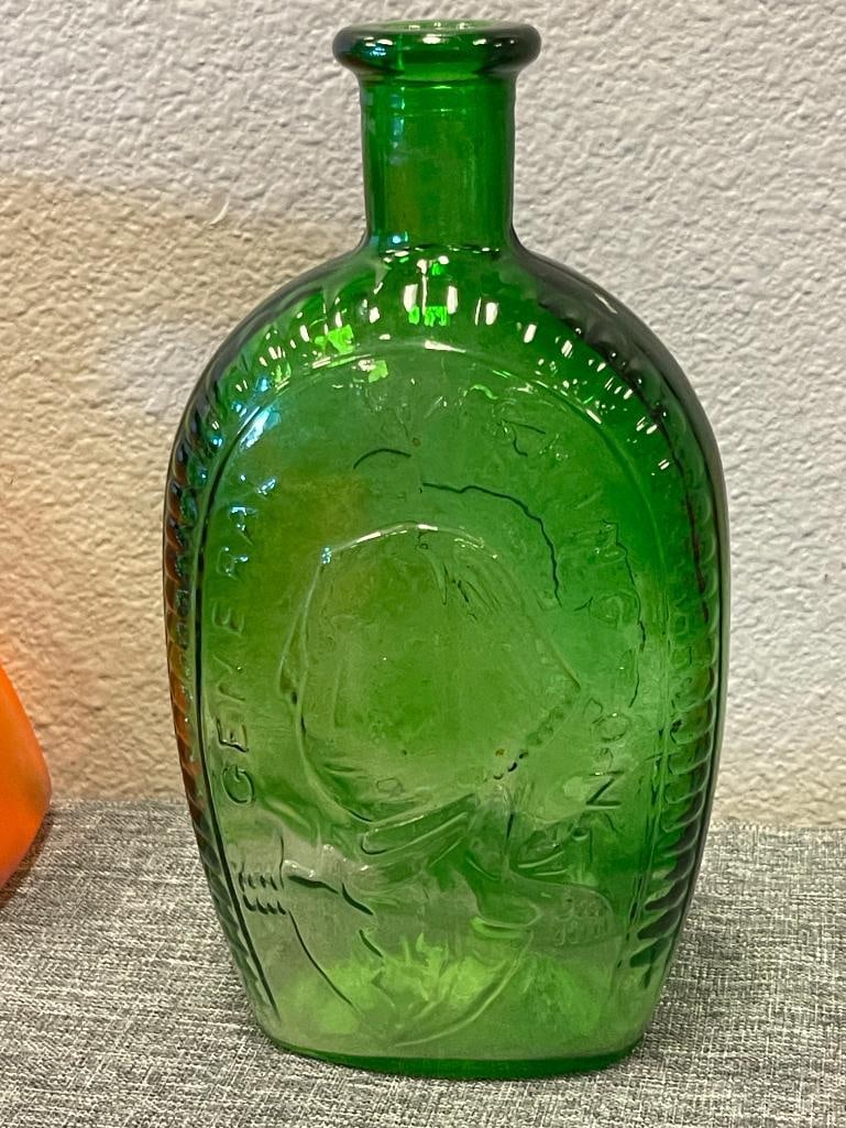 VINTAGE GEORGE WASHINGTON PORTRAIT GREEN GLASS EMBOSSED BOTTLE - 4