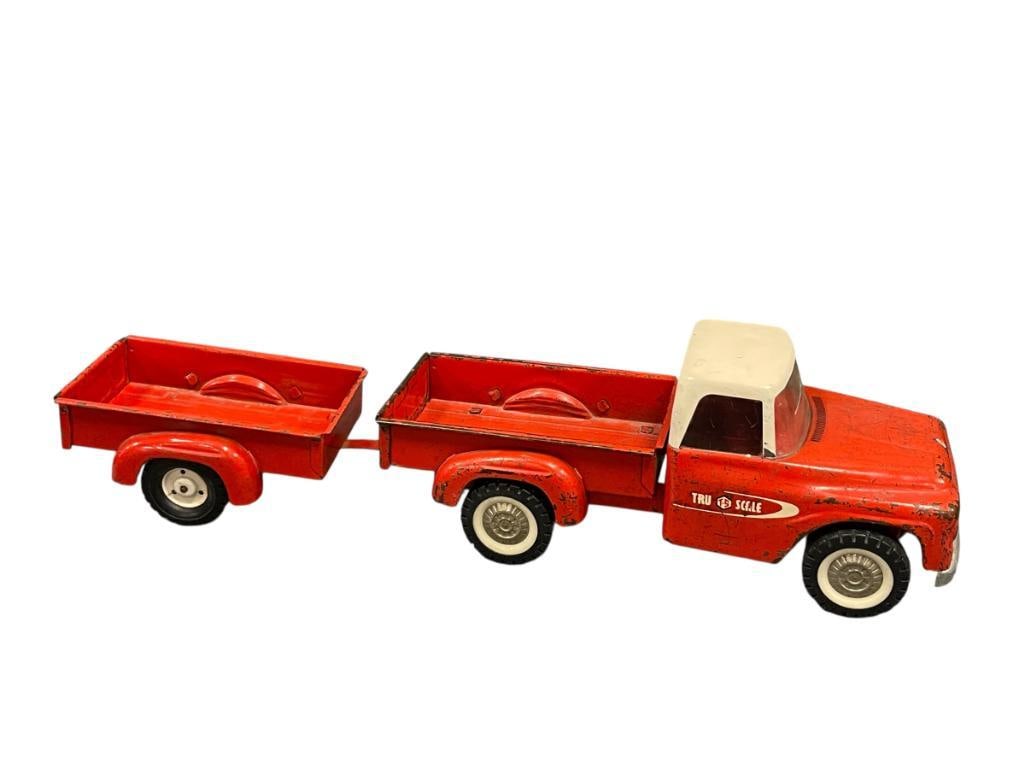 1960'S TRU SCALE INTERNATIONAL PRESSED STEEL PICK UP TRUCK WITH TRAILER (1 of 8)