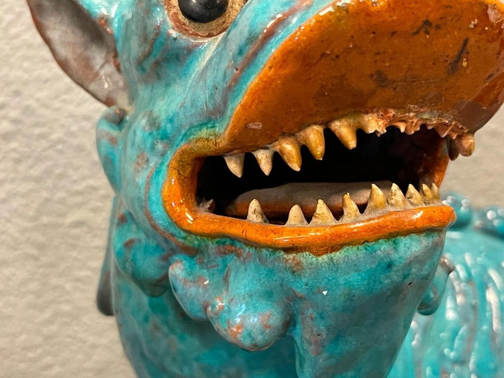 PAIR OF EARLY 20TH CENTURY FEROCIOUS CHINESE CERAMIC FOO DOGS / TEMPLE LIONS STATUES - 5