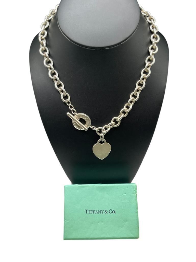 TIFFANY & CO. DESIGNER SIGNED STERLING SILVER HEART CHARM NECKLACE FEATURING TOGGLE CLASP (1 of 6)