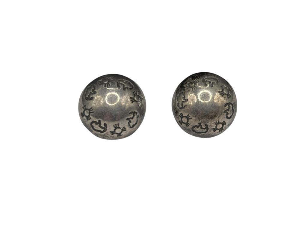 VINTAGE PAUITE MICHAEL ROGERS STERLING SILVER STAMPED CONCHO EARRINGS: FEATURING DOME DESIGN WITH BUFFALO AND SUN STAMPED PATTERN, HALLMARKED ON BACK OF EACH 7/8", 9.97 GRAMS