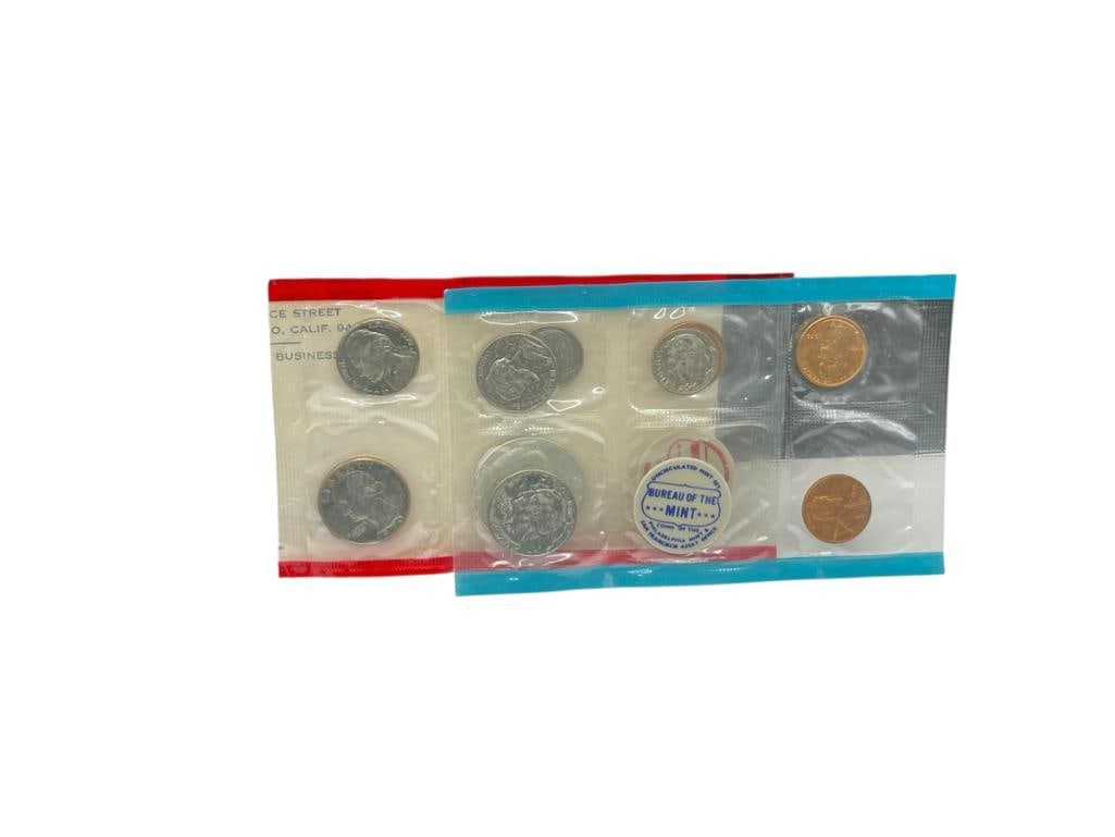 1970 U.S. MINT UNCIRCULATED COIN SET WITH RARE 1970-D 90% SILVER KENNEDY HALF DOLLAR (1 of 7)