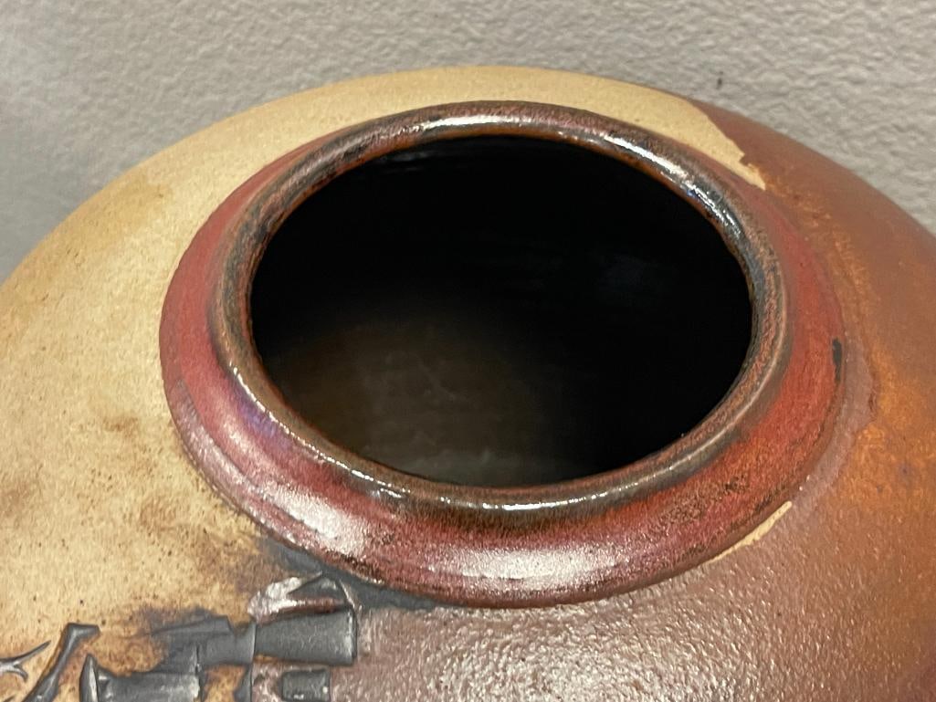 LARGE HAND CRAFTED BULBOUS EARTHENWARE VASE WITH REVOLVER MOTIF STAMPED IN BROWN GLAZE - 5