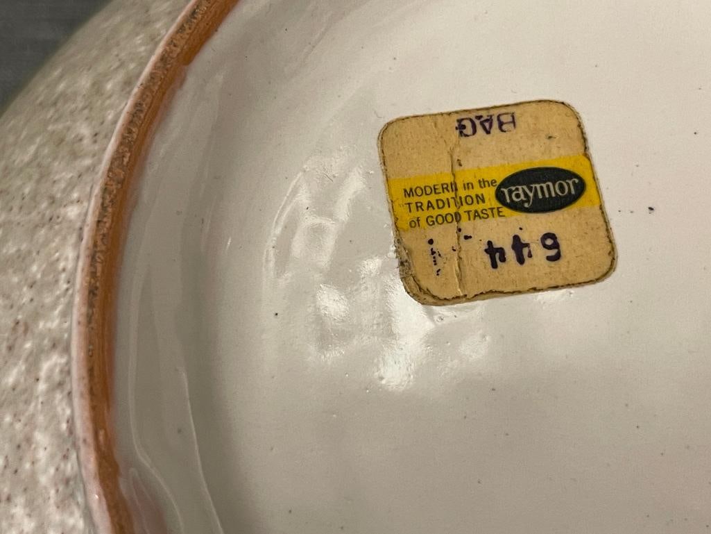 VINTAGE MID-CENTURY 1960'S ITALIAN POTTERY JAR DESIGNED BY ALVINO BAGNI FOR RAYMOR WITH WOODEN LID - 7