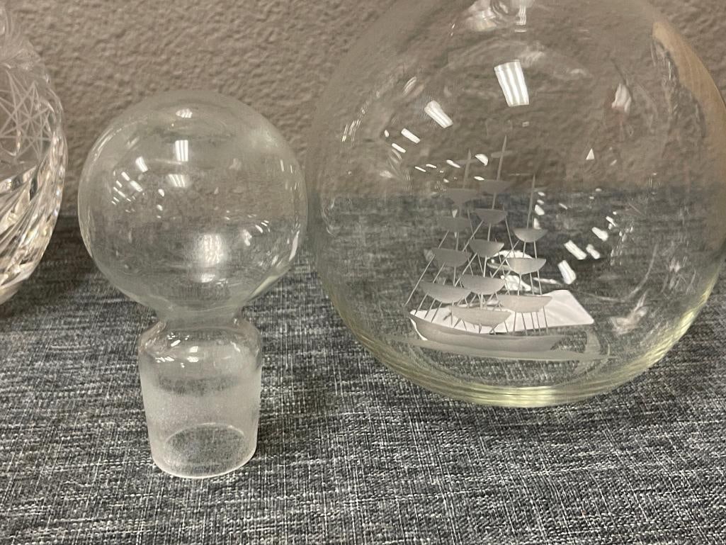 CRYSTAL AND GLASS DECANTERS - 8