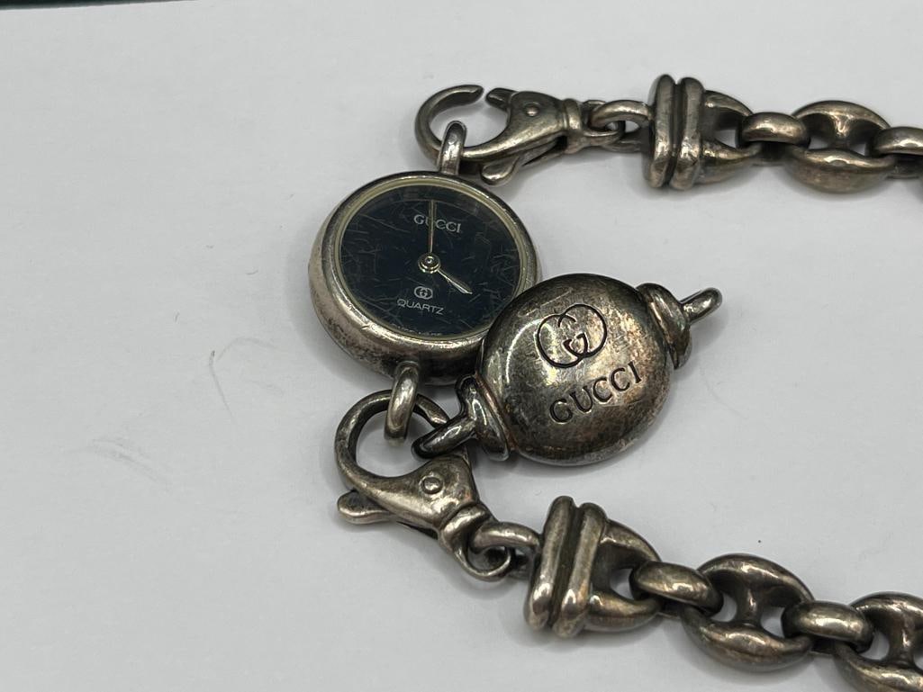 VINTAGE STERLING SILVER GUCCI 2800 QUARTZ WRISTWATCH FEATURING MARINER LINK BRACELET - 2