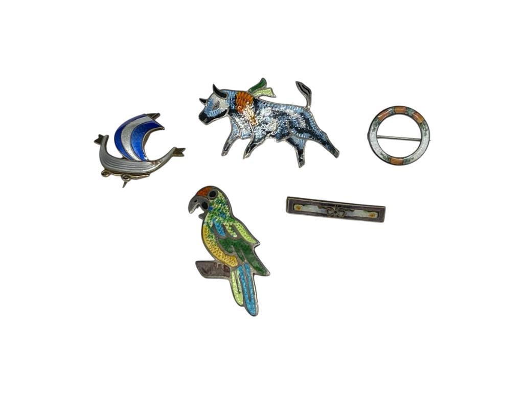 FIVE VINTAGE ENAMELED STERLING SILVER BROOCHES INCLUDING ONE MARKED NORWAY: INCLUDES FIGURAL DESIGNS INCLUDING PARROT AND BULL WHICH BOTH FEATURE MEXICAN HALLMARKS LARGEST IS 2 1/8", 22.22 GRAMS TOTAL