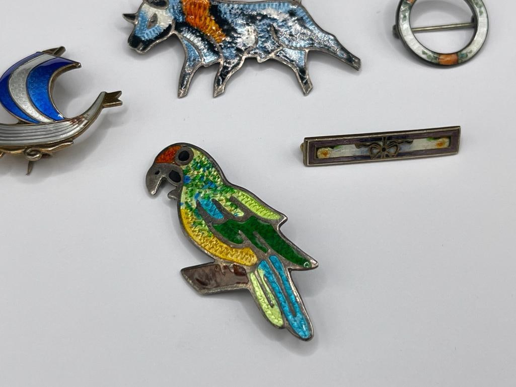 FIVE VINTAGE ENAMELED STERLING SILVER BROOCHES INCLUDING ONE MARKED NORWAY - 4