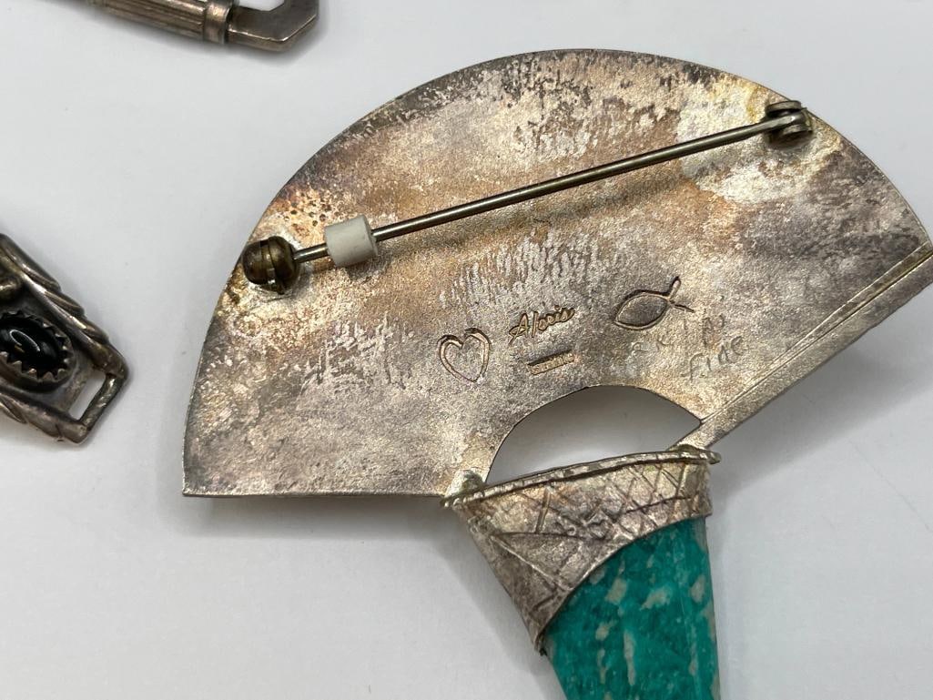 SIX PIECES OF STERLING SILVER JEWELRY INCLUDES BROOCHES AND A THIMBLE - 3