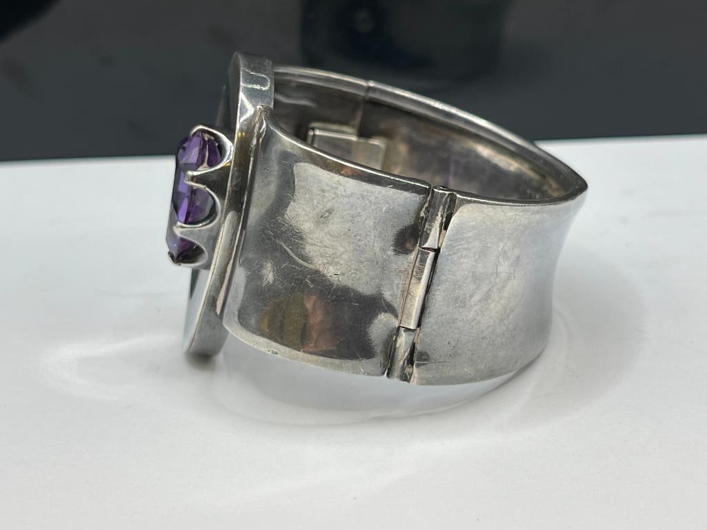 VINTAGE SIGNED TALLERES DE LOS BALESTEROS MEXICO STERLING SILVER ALEXANDRITE HINGED BANGLE BRACELET - 3
